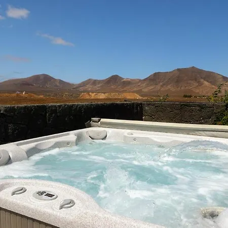 Playa Blanca Sleeps 12 Pool Air Con Wifi Villa Playa Blanca (Lanzarote)