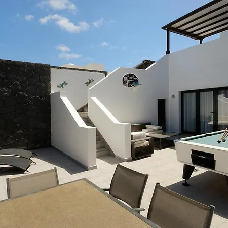 Playa Blanca Sleeps 12 Pool Air Con Wifi Villa Playa Blanca (Lanzarote)